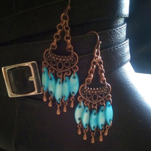 SouthWestern ~ Coastal Cowgirl! Chandelier Dangle Earrings! Copper & Aqua Shell - Picture 2 of 10
